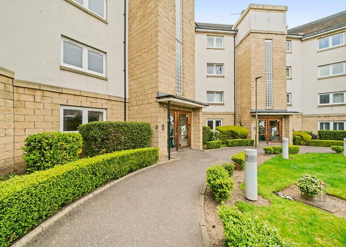 Saughton Suite With Views Of Water Of Leith